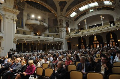 fr7-2-prague-8.9-inauguration.jpg